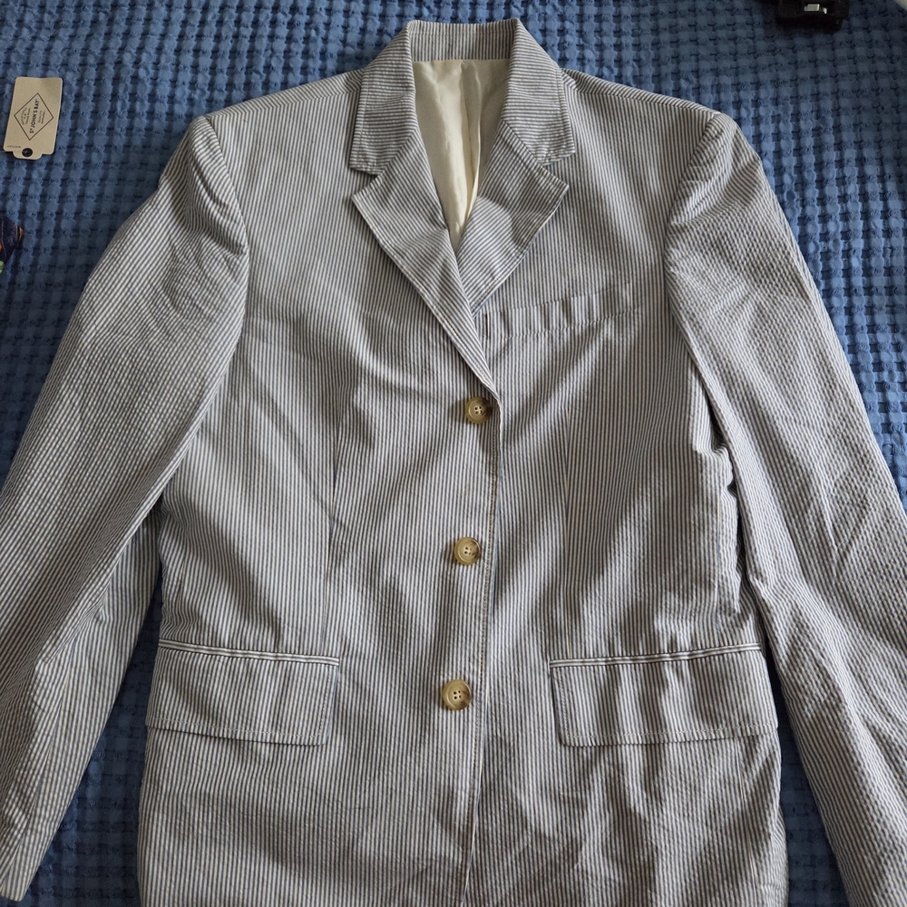 J. Crew Light Blue Seersucker Blazer with Brown Buttons Men's Medium
